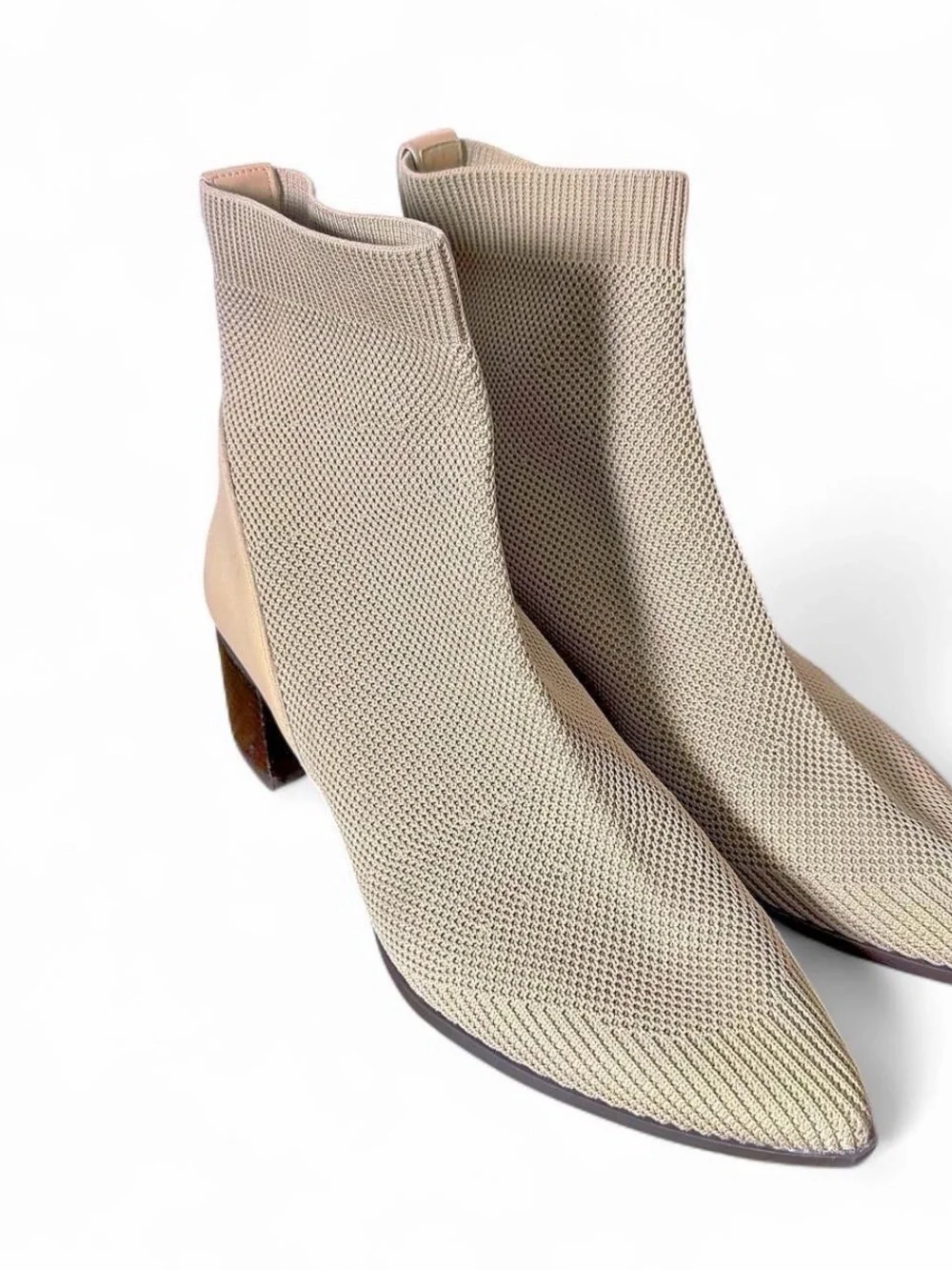 Everlane ReKnit Boss Pointed Toe Ankle Boot Sand/Beige Size 9.5